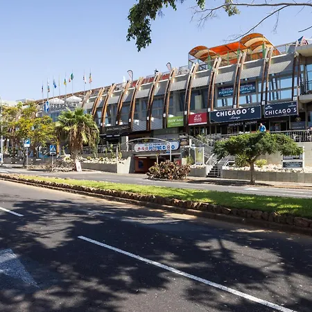 Apartman Seres , Balcon Y Piscina