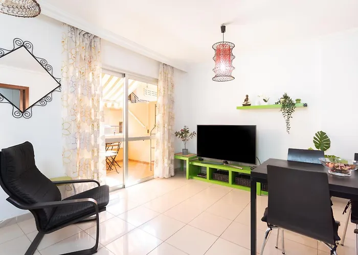 Seres , Balcon Y Piscina דירה ארונה