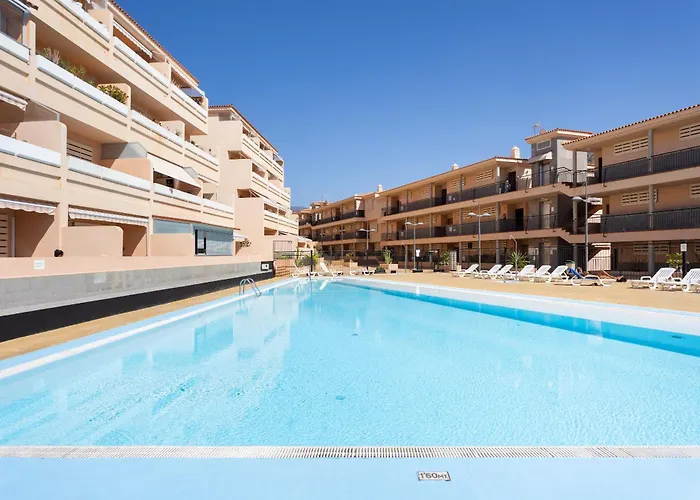 Seres , Balcon Y Piscina Lägenhet *