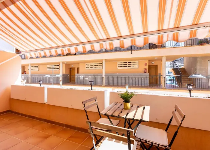 公寓 Seres , Balcon Y Piscina 阿罗纳