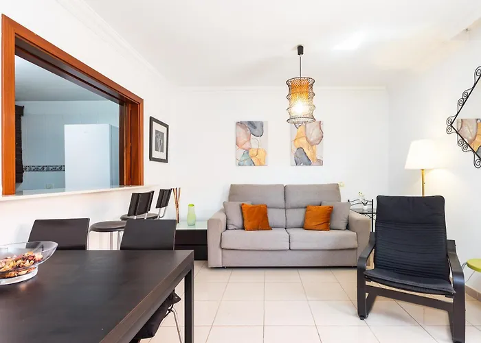 Seres , Balcon Y Piscina * 阿罗纳