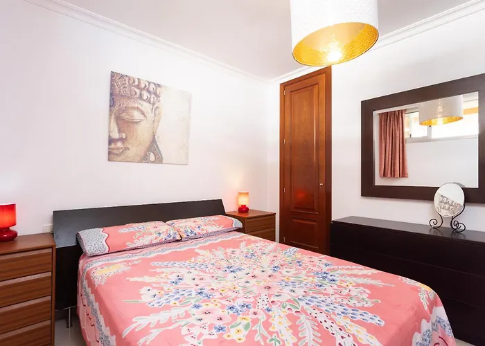 Seres , Balcon Y Piscina * 阿罗纳